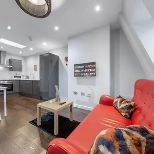 https://sleep-4-in-central-london.brighton-hotels-england.com