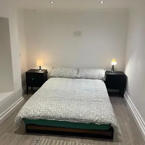 https://plough-way-flat.brighton-hotels-england.com